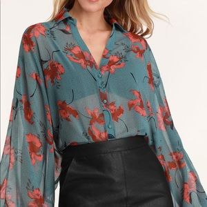 Lulu’s Dolman Sleeve Blouse, Size Small, NWT